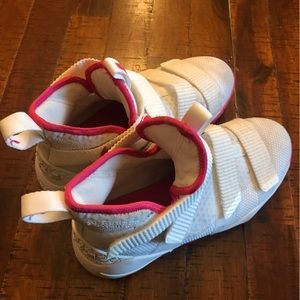 Nike Zoom breast cancer awareness sneakers